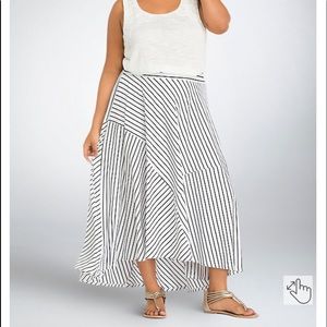Torrid White with Black Striped Knit Maxi Skirt size 2X
